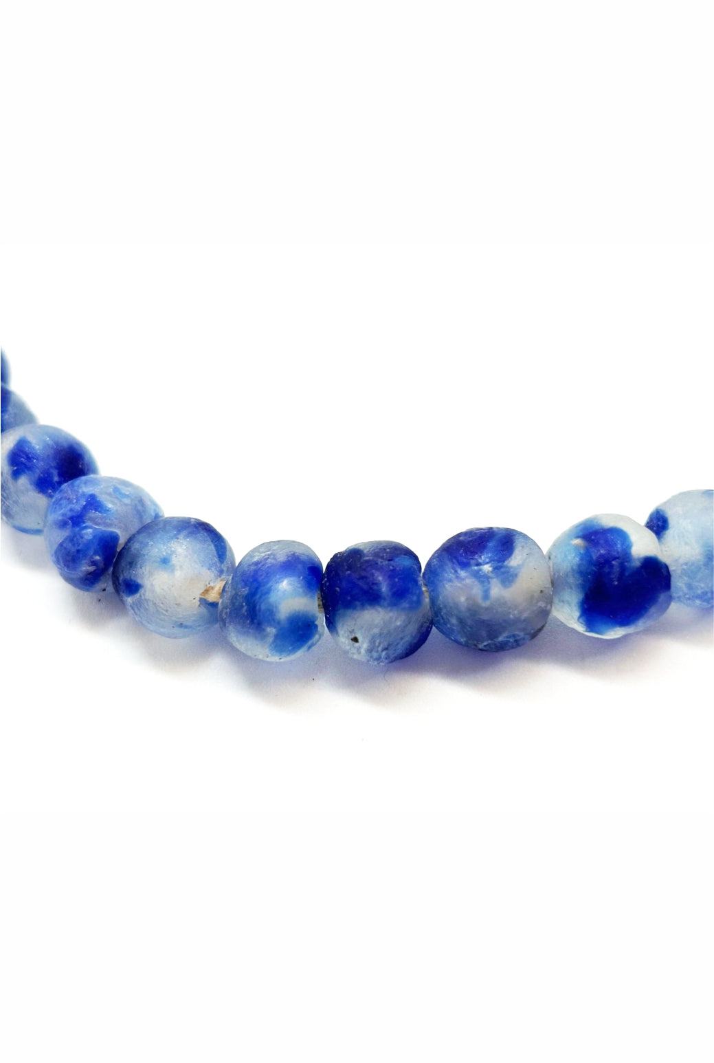 Ovale Halskette aus Knochen