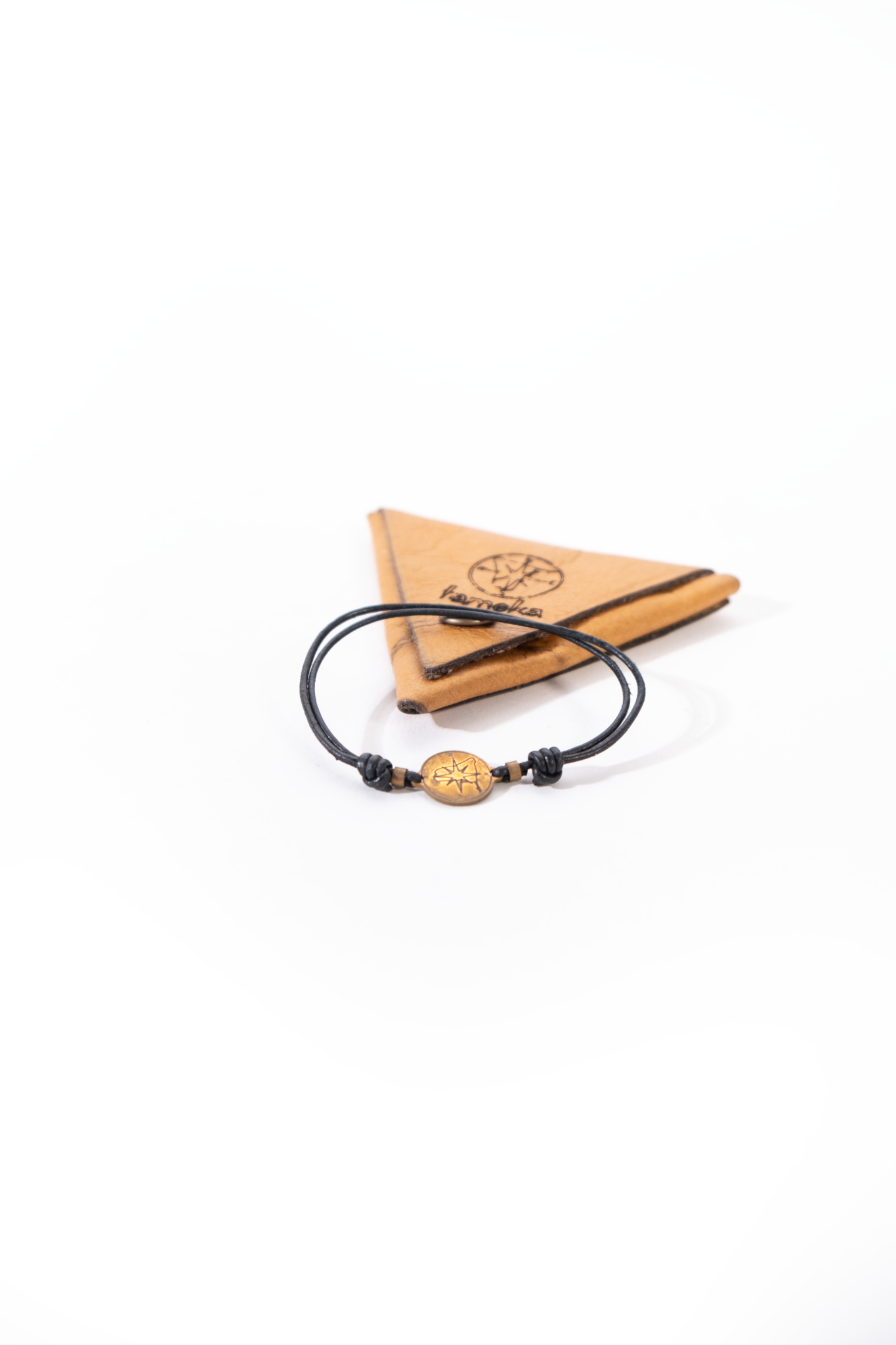 Tameka - Unisex Compass Bracelet