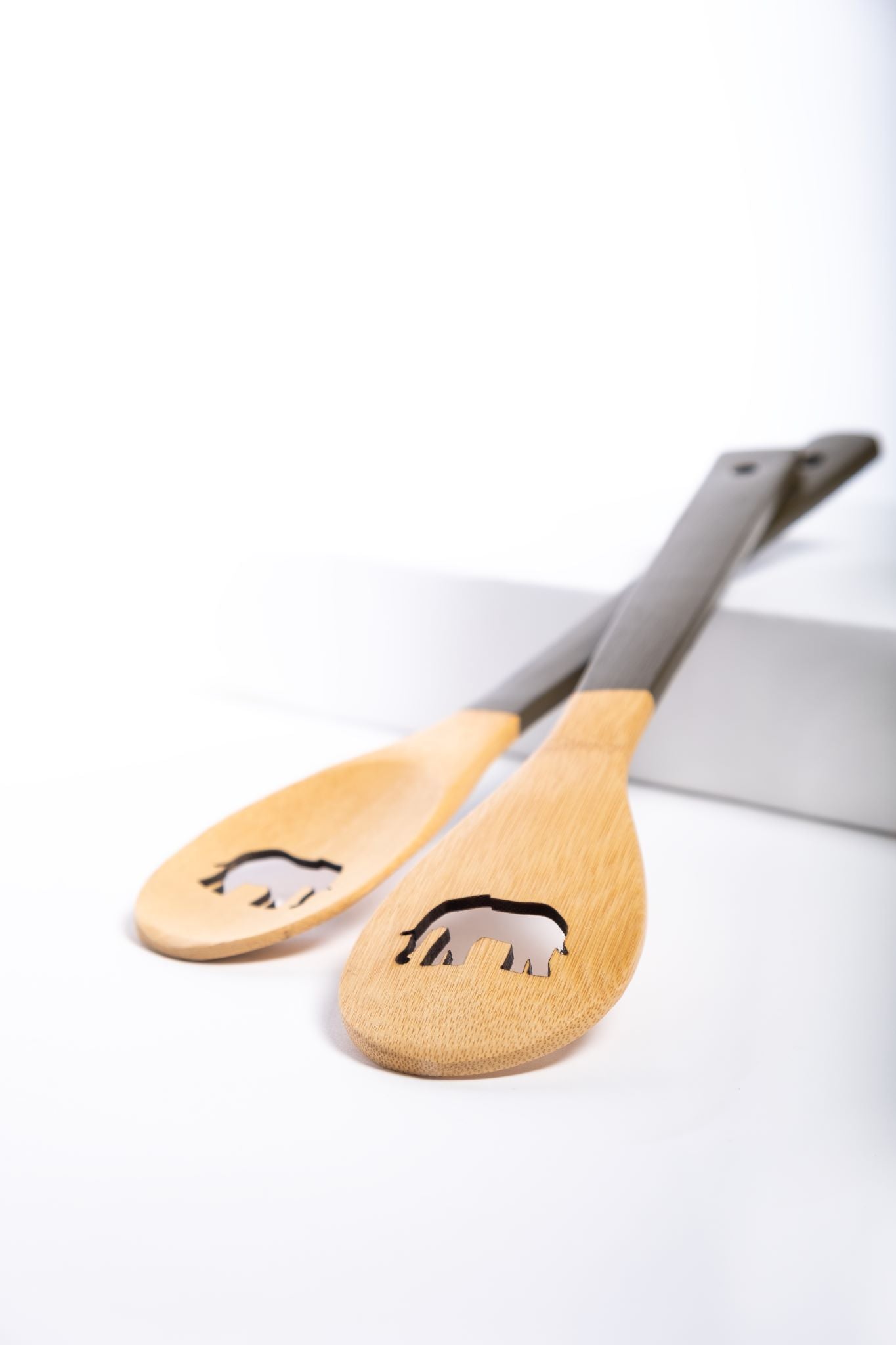 Couverts à salade en bois Lion