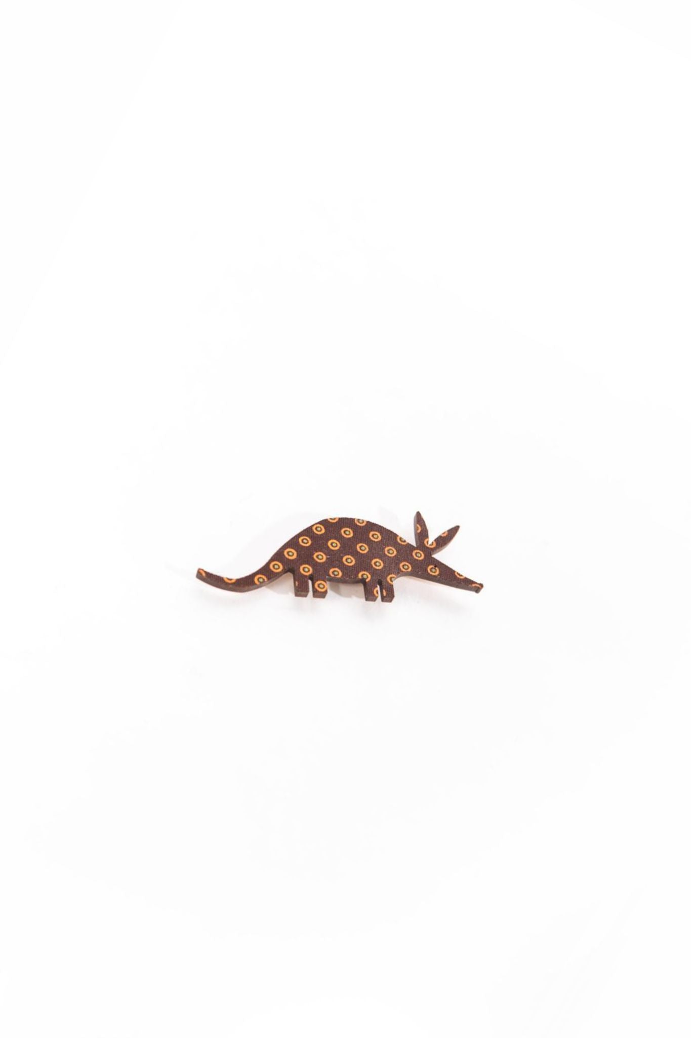 Shwe Shwe Magnet