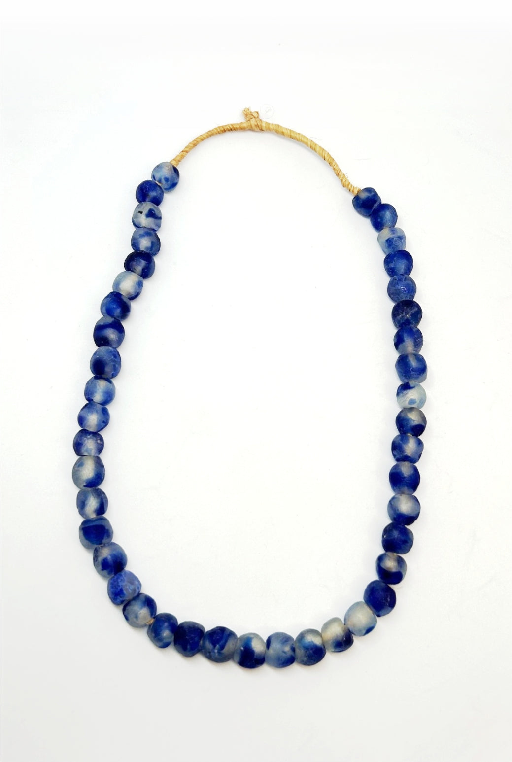 Ovale Halskette aus Knochen