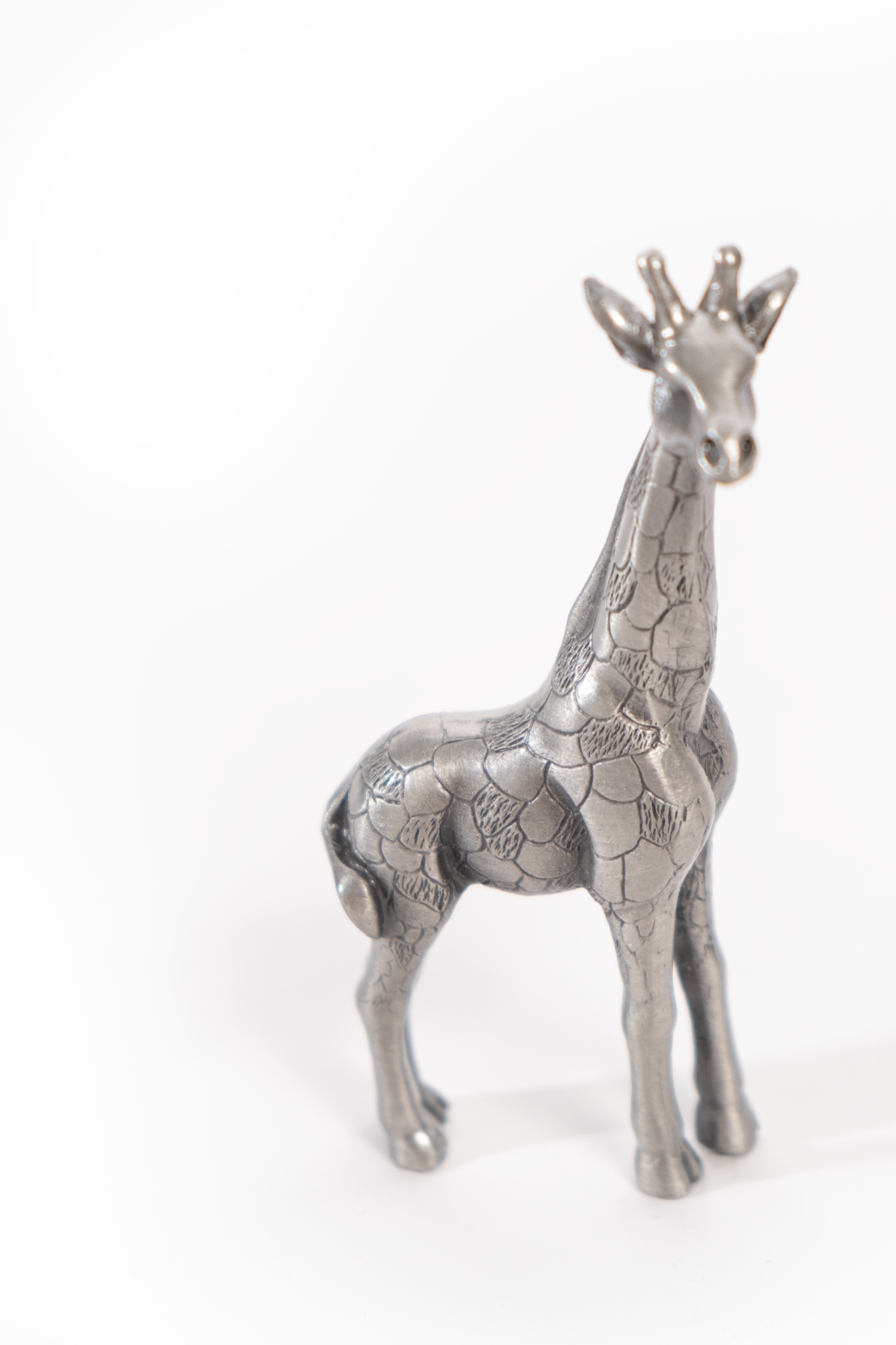 Giraffe pewter Figurine