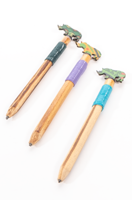Afrikanischer Nashorn-Bleistift aus Holz